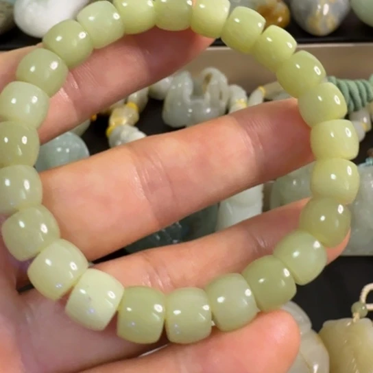 和田玉（糖玉）未镶嵌颈饰