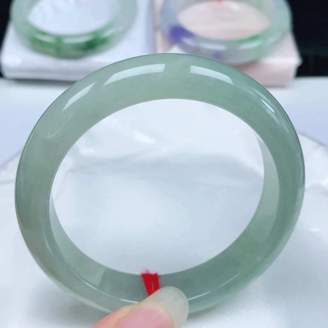 翡翠未镶嵌手镯   编号54 正圈55+