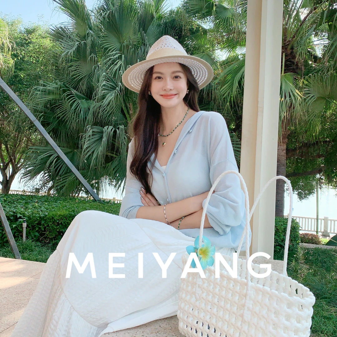 A美洋MEIYANG【商场同款】 云片针织开衫  朦胧微透连帽上衣-周五