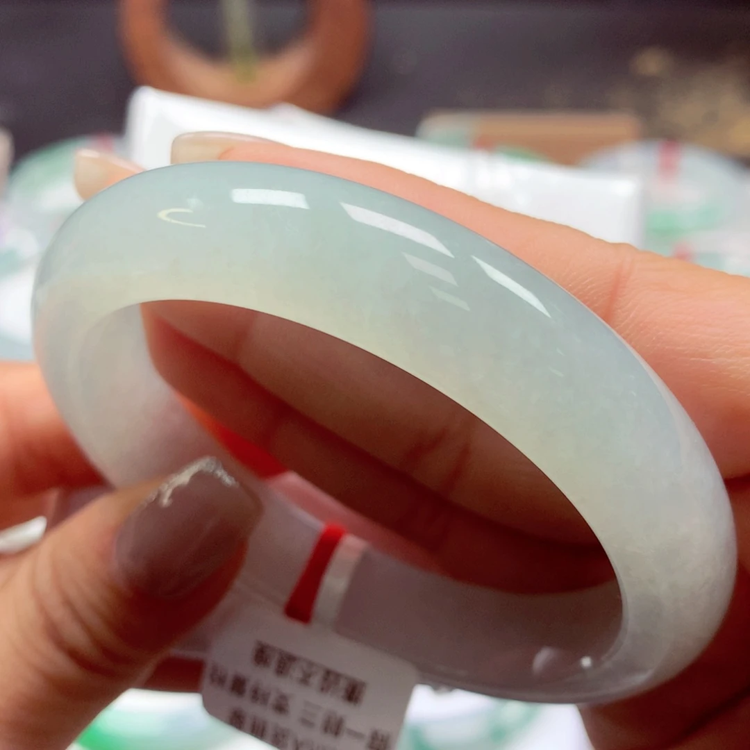 翡翠手镯未镶嵌57正75号88