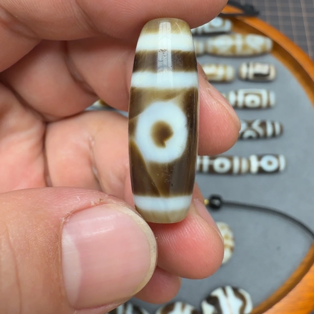 玛瑙/玉髓未镶嵌折线两眼