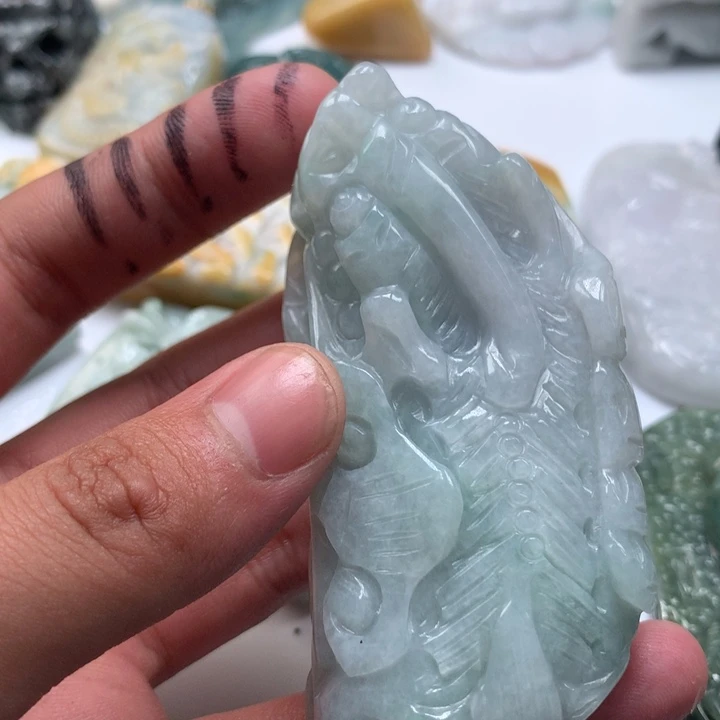 翡翠未镶嵌颈饰保真天然a货翡翠