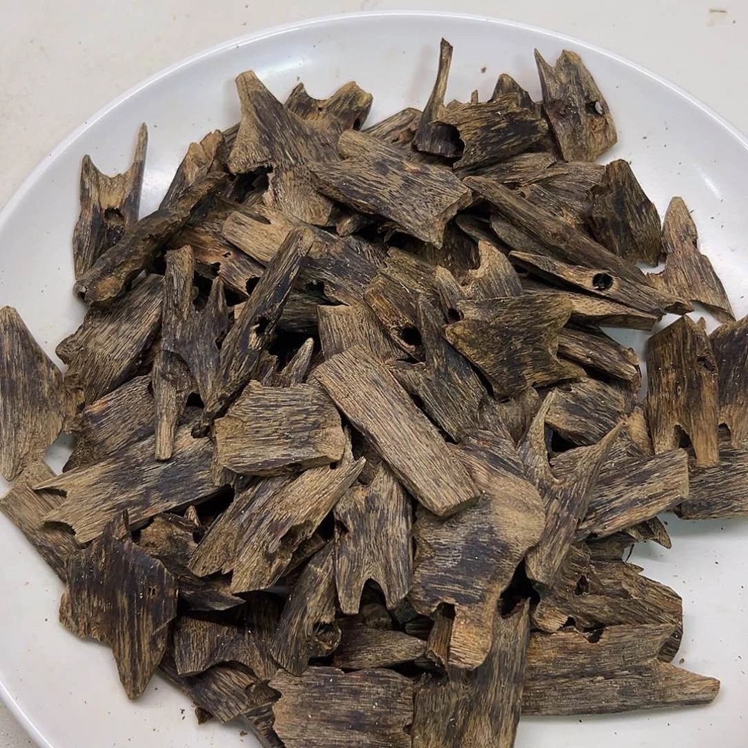 沉香沉香碎屑蓝宝石老料102克