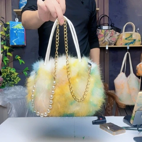 毛毛单肩斜挎手提包