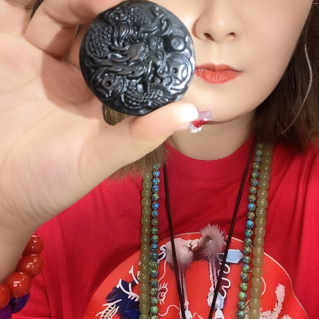 蛇纹石玉颈饰未镶嵌