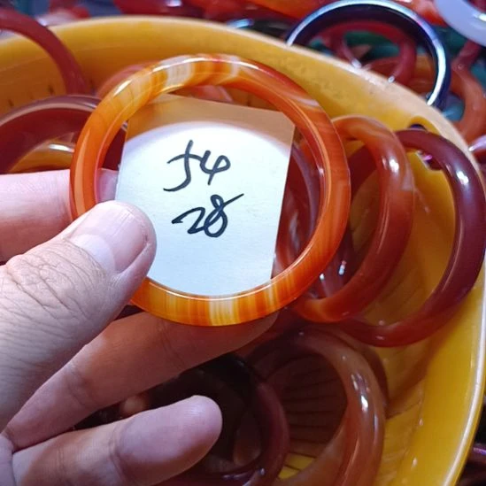 手镯玛瑙/玉髓未镶嵌