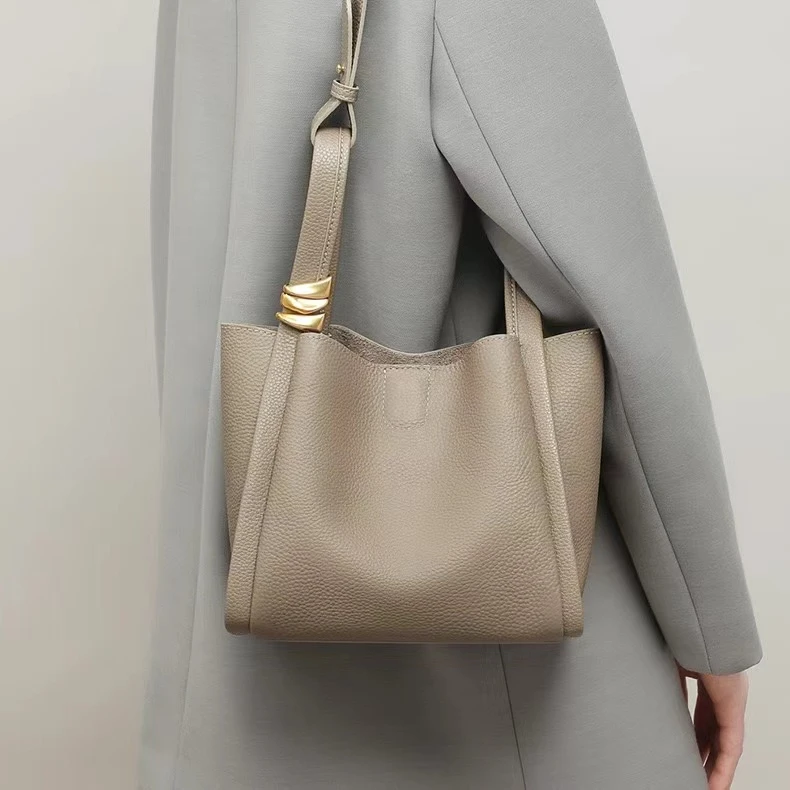 林金亚｜大象灰水桶包