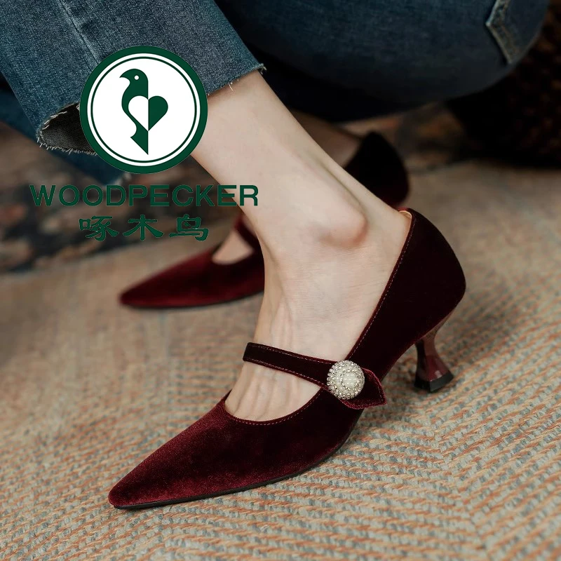 啄木鸟气质一字扣带单鞋女复古细跟高跟鞋软皮百搭尖头中跟工作鞋