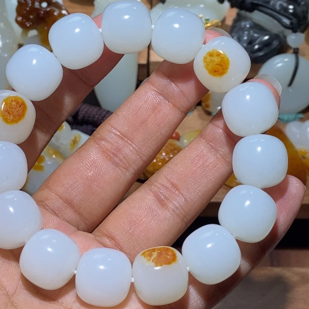 Y***M和田玉未镶嵌颈饰