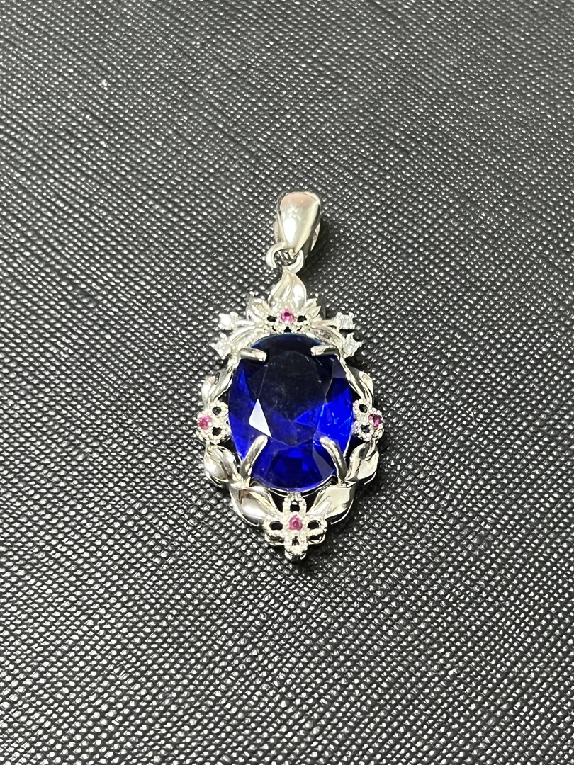 1156    精美吊坠