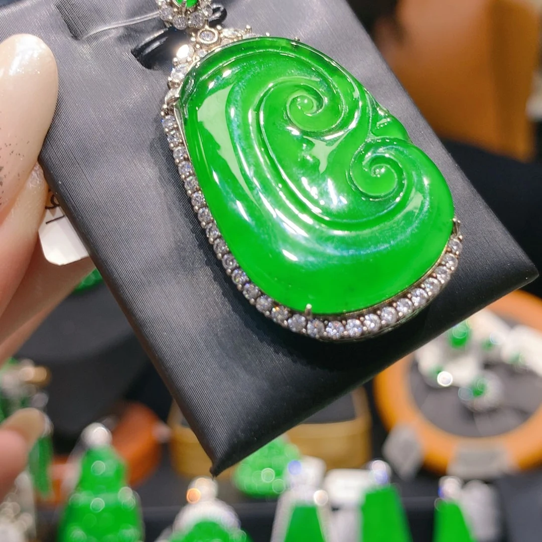 【闪购商品】颈饰银S925镶嵌翡翠6柒姐