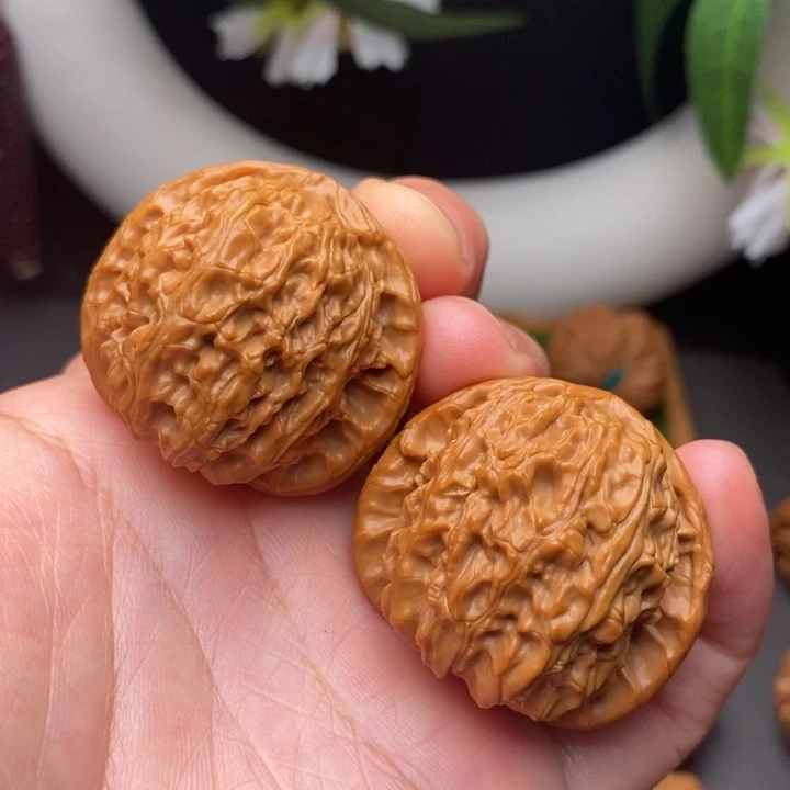 文玩核桃把件白狮子38