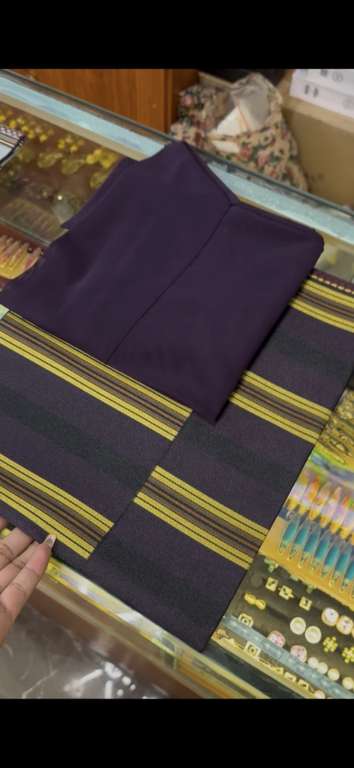 弹性桑纯色衬衫跟帮典两件套（没有藏装）