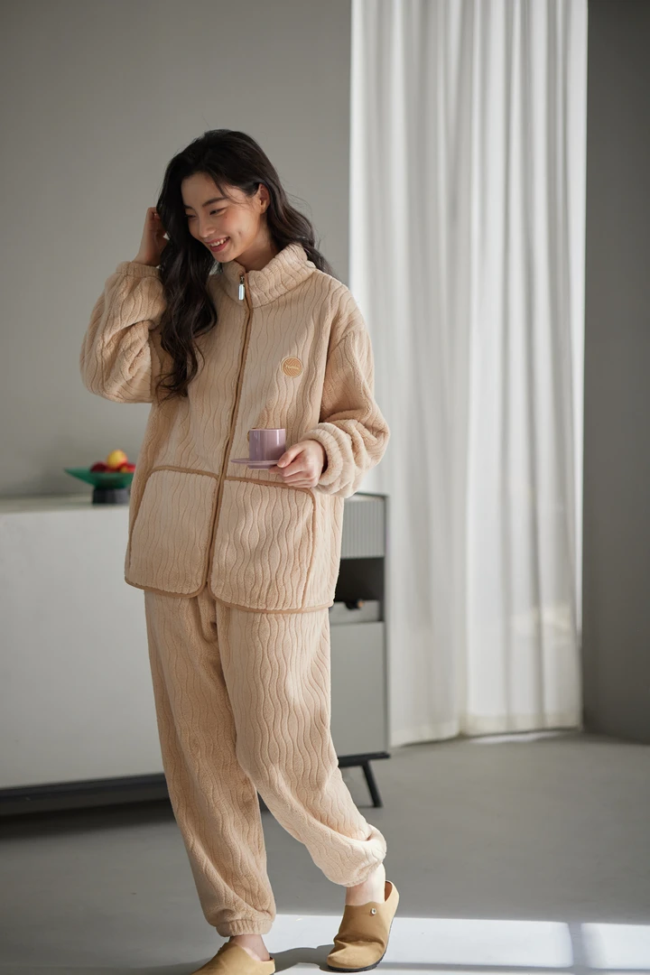 4号【XIN XIN】2025秋冬：高品质新款小众设计款长袖长裤套装睡衣