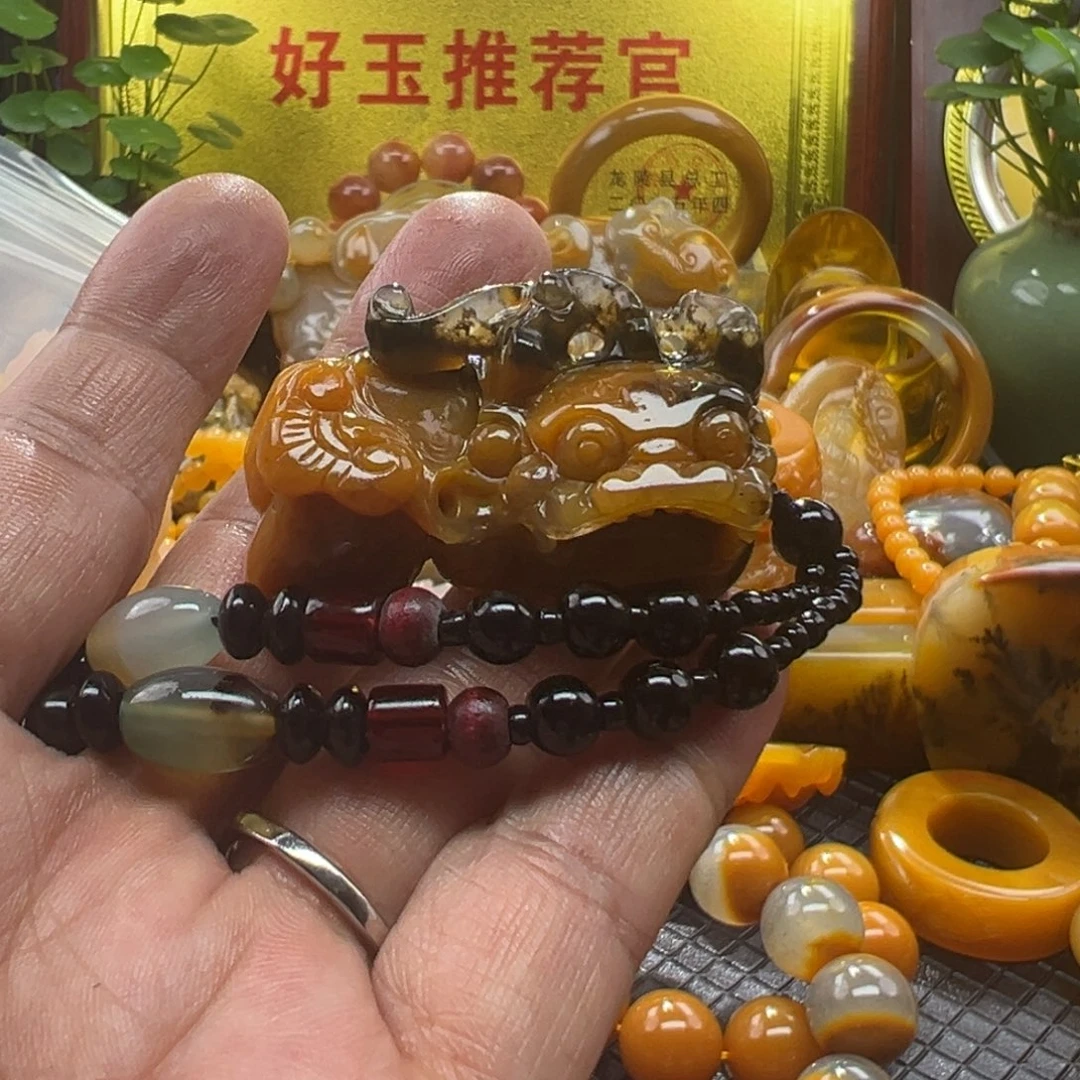 石英质玉未镶嵌颈饰