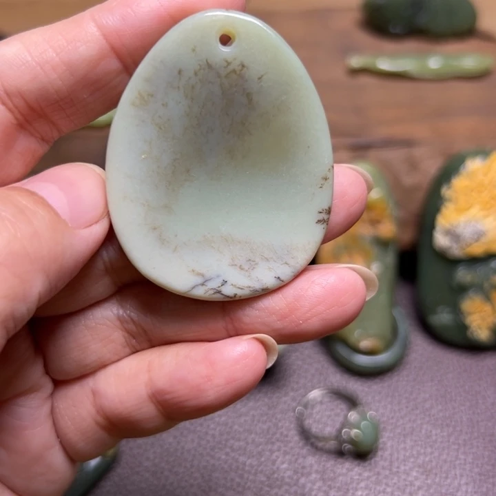 岫岩河磨玉（透闪石质玉）未镶嵌颈饰