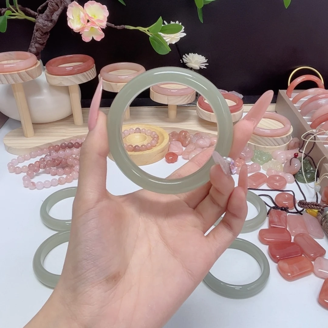 未镶嵌手镯石英质玉要*.