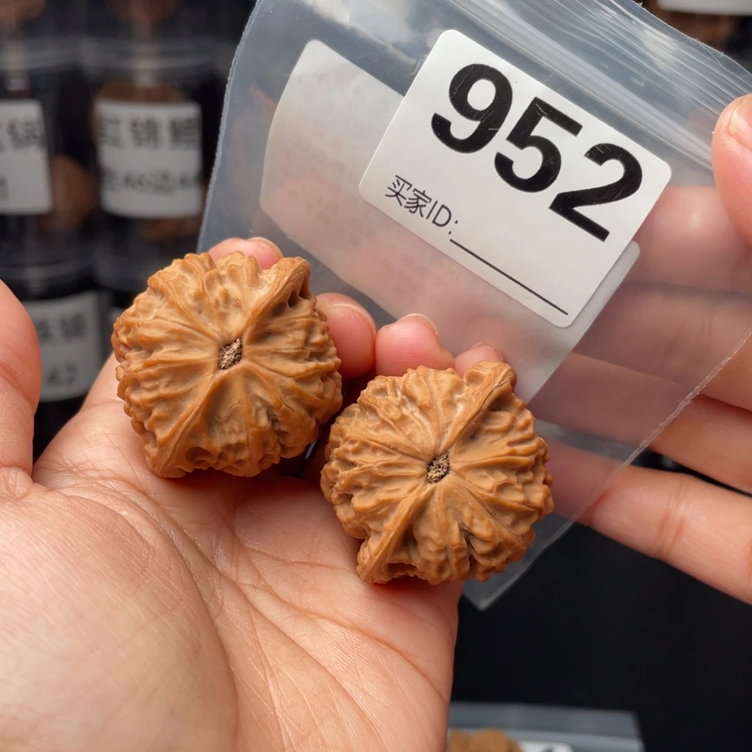 清***0把件文玩核桃40金牛