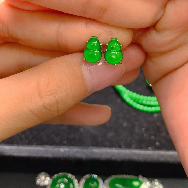 翡翠银S925镶嵌耳饰一对