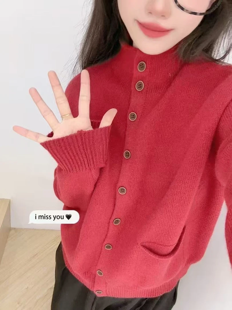 丹丹私服 蜜熊绒立领毛衣