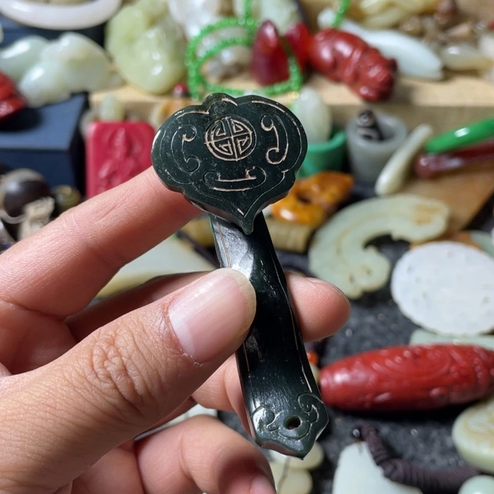 和田玉未镶嵌吊坠(不含链)