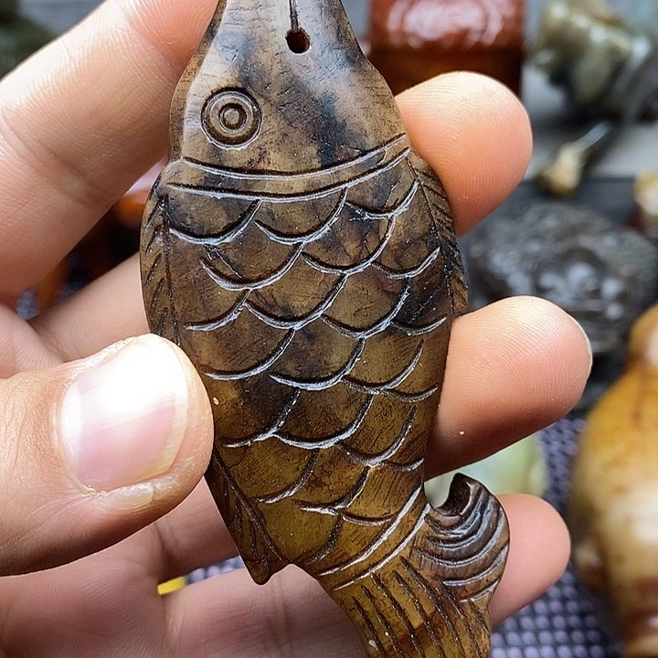 未镶嵌蛇纹石玉颈饰
