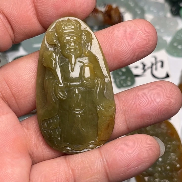 翡翠未镶嵌颈饰财神