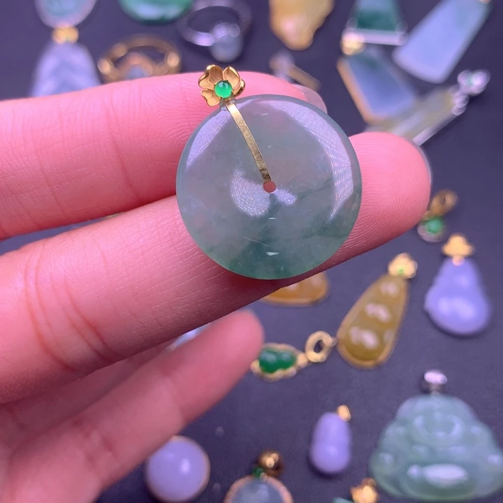 颈饰18K金镶嵌翡翠翡翠