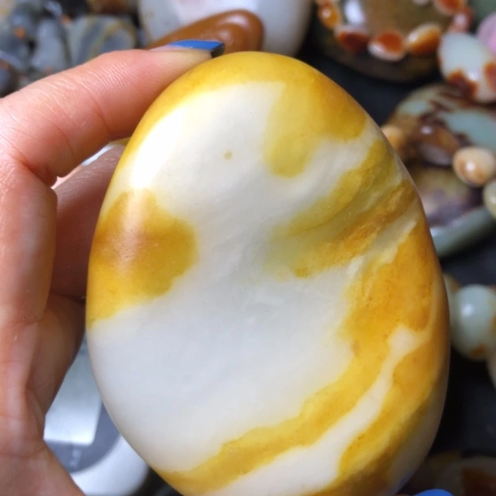 和田玉未镶嵌珠宝奇石