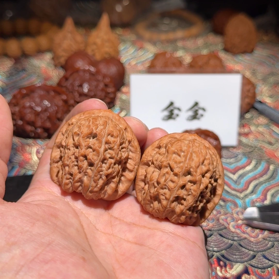 把件核桃1252血麒麟，尺寸39