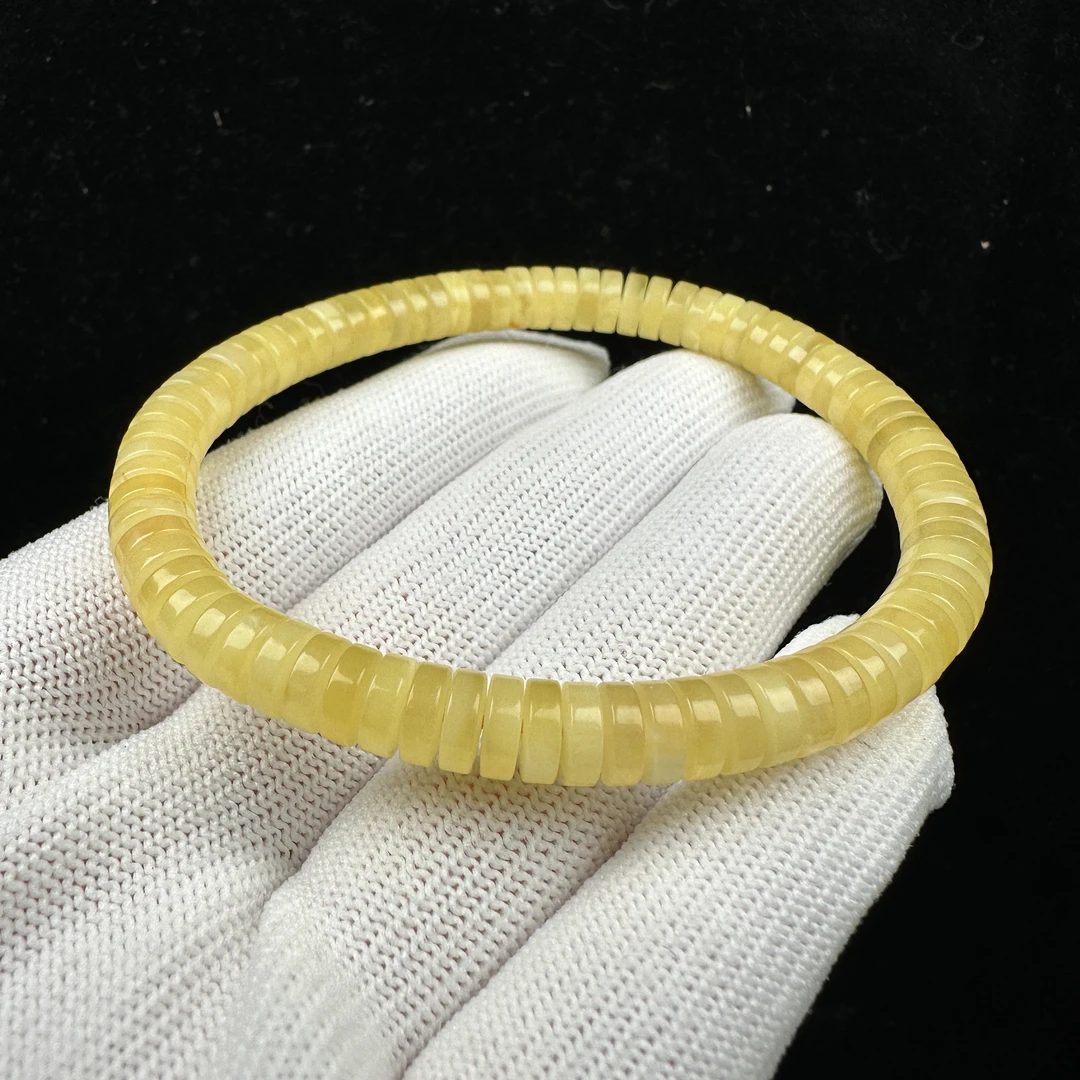 Y9854天然蜜蜡药片 6.5mm 6.1克