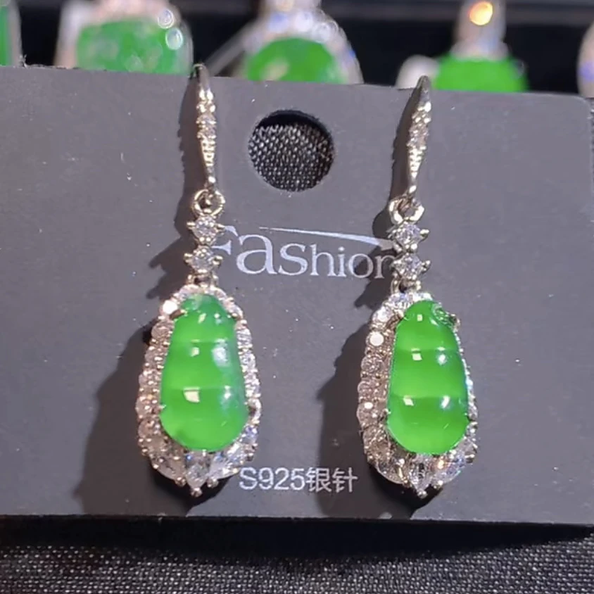 天然翡翠A货吊坠