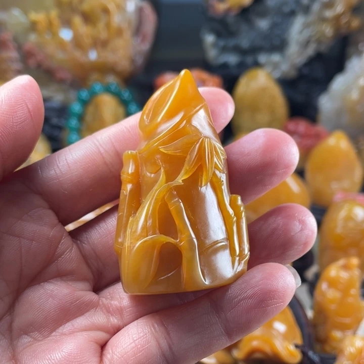 寿山石一****叔北部田黄手把件《节节高升》