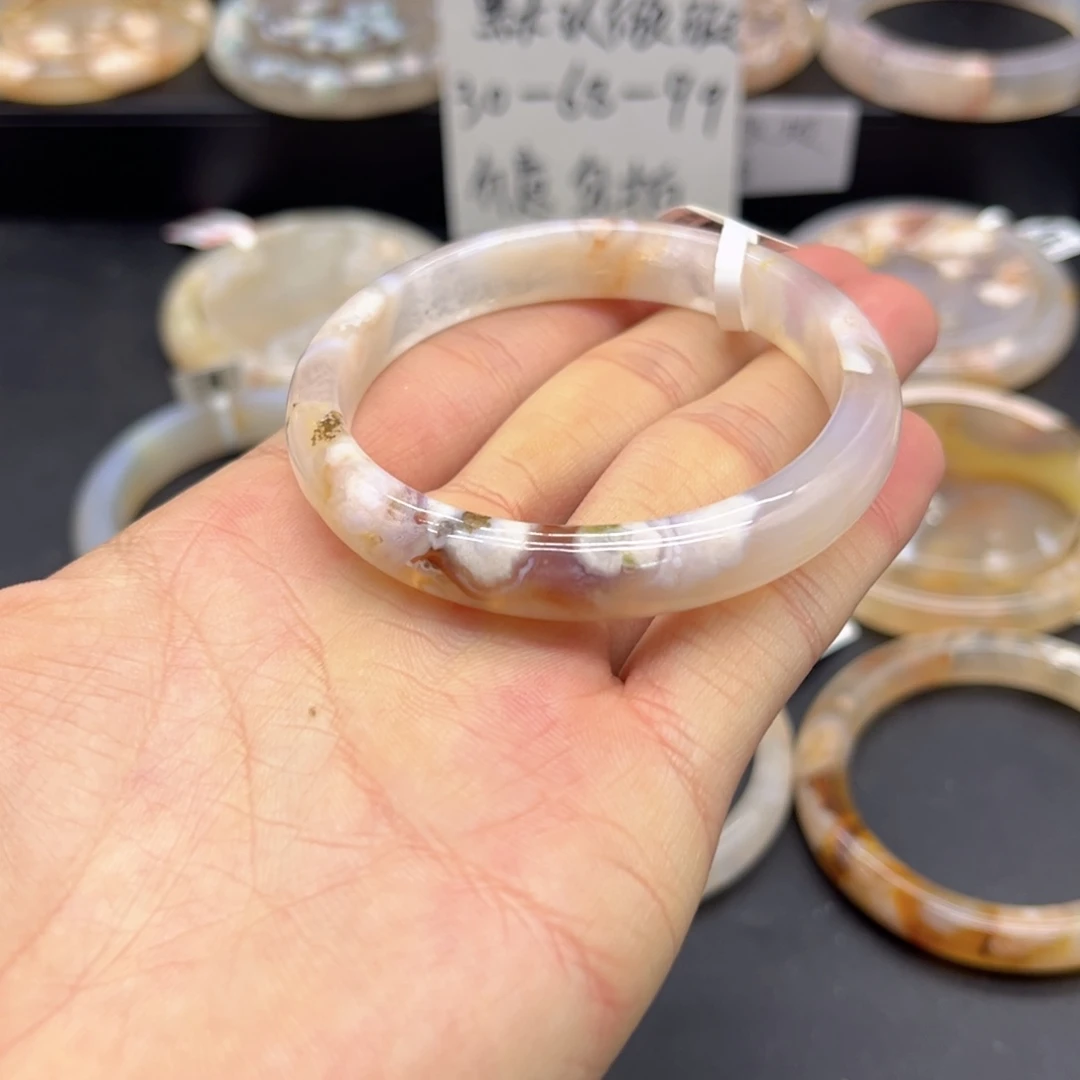 是***~玛瑙/玉髓未镶嵌颈饰