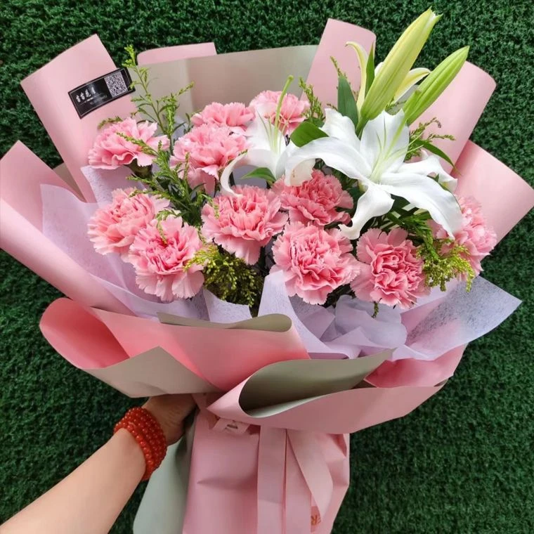 【贴心守护】11枝康乃馨搭配百合38妇女节礼物女神节鲜花送妈妈送长辈花店送花上门