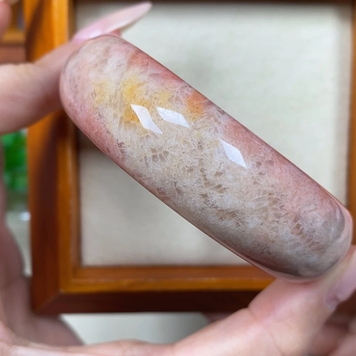 硅化珊瑚（珊瑚玉）手镯合金小*云