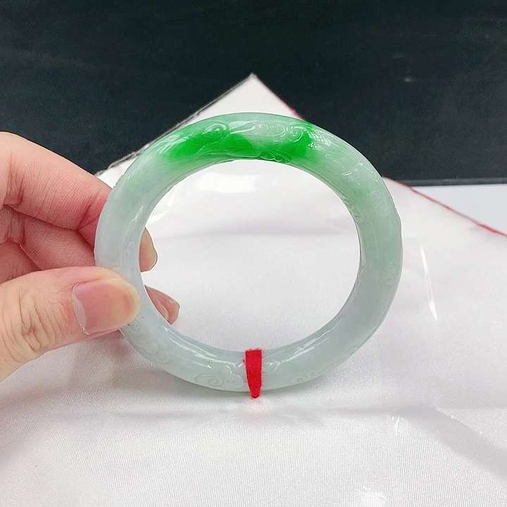 翡翠未镶嵌手镯圈56.8。12052