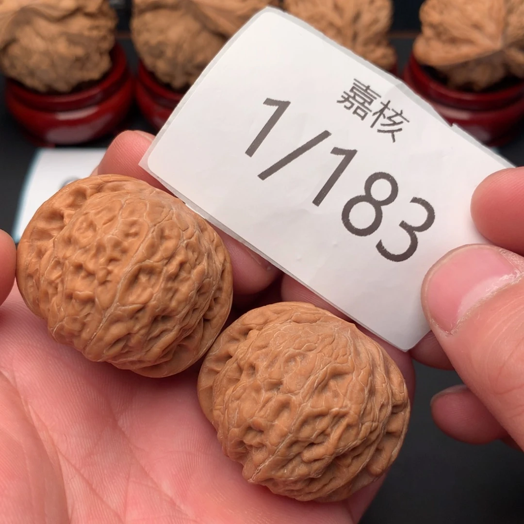 文玩核桃把件矮壮满肉小铁锤37