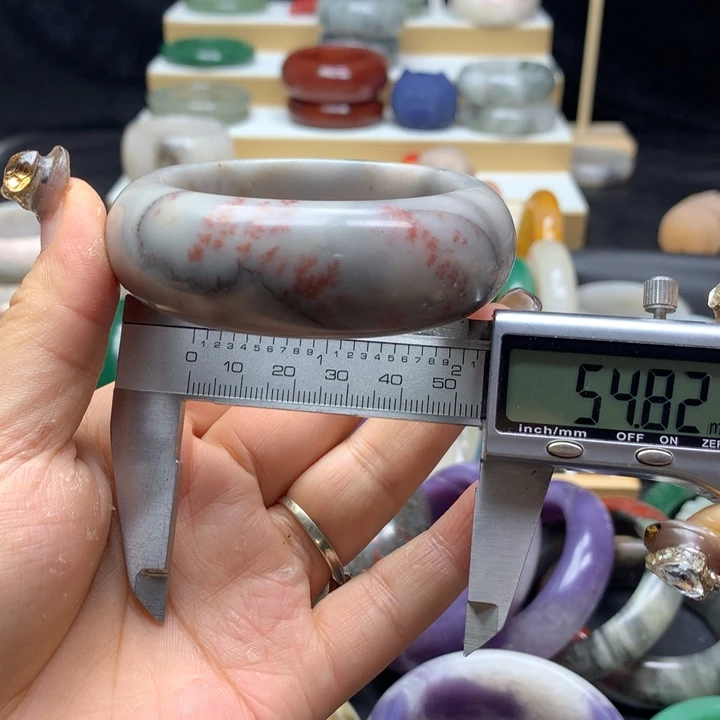 未镶嵌手镯石英质玉