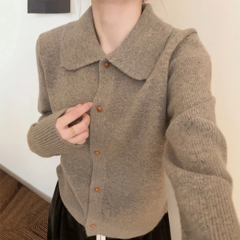 2025秋季爆款POLO领慵懒风翻领针织开衫女百搭显瘦气质毛衣外套