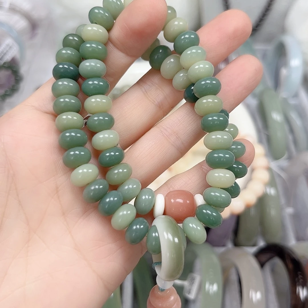 未镶嵌手镯石英质玉尾*