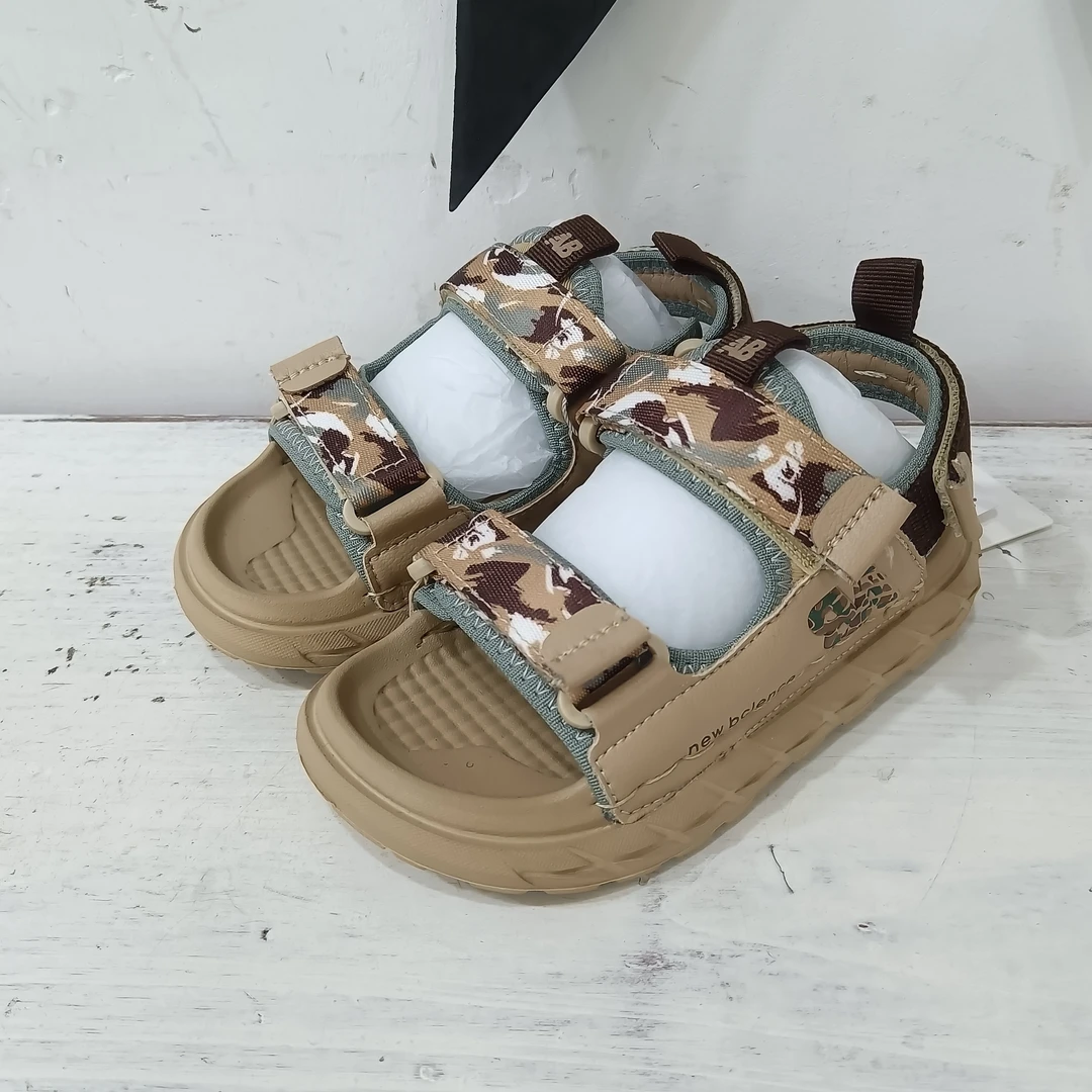 D175咖色迷彩凉鞋