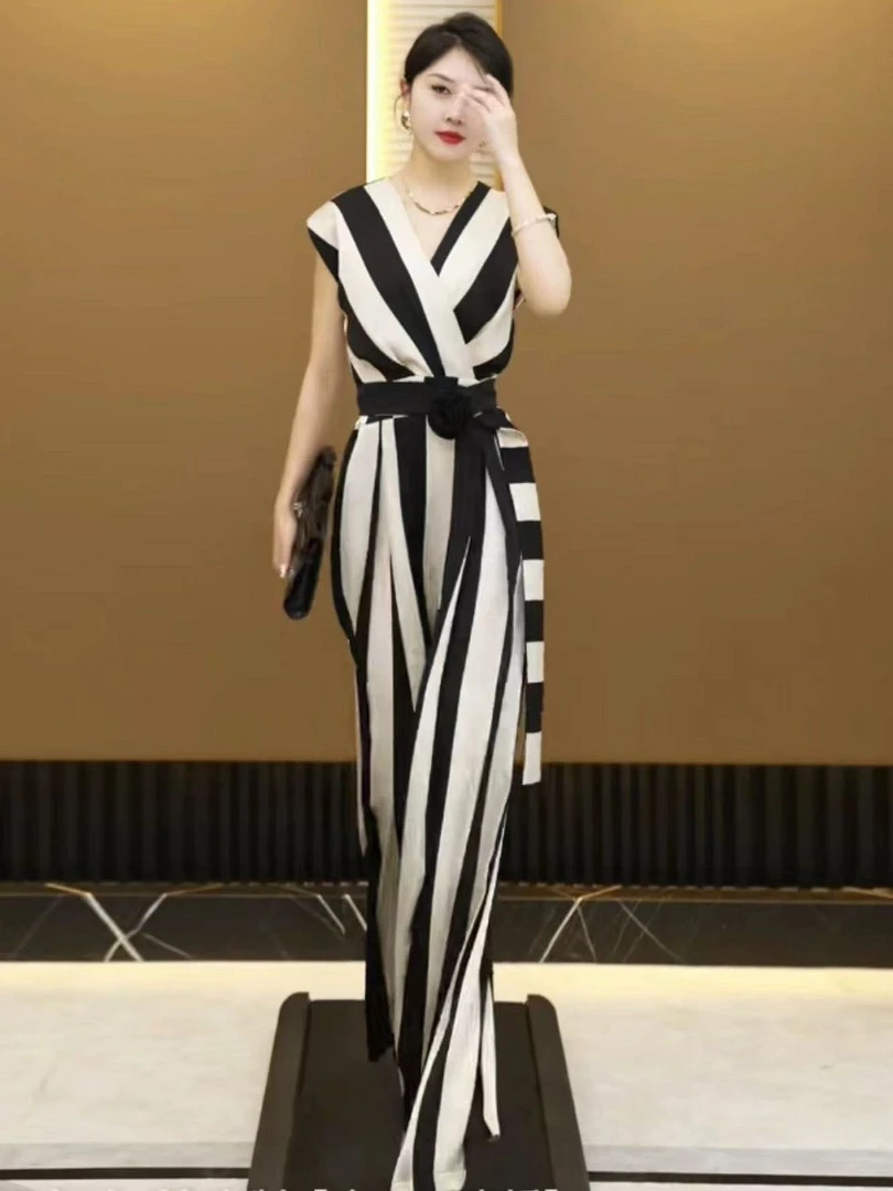 时尚连体裤新款2025夏季薄款气质连体装V领条纹高腰阔腿连体裤女