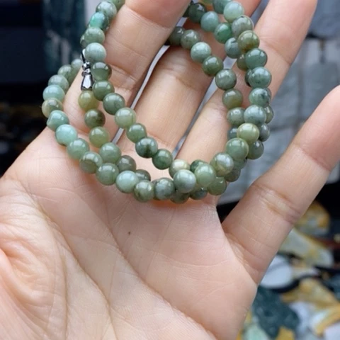 翡翠颈饰未镶嵌翡翠