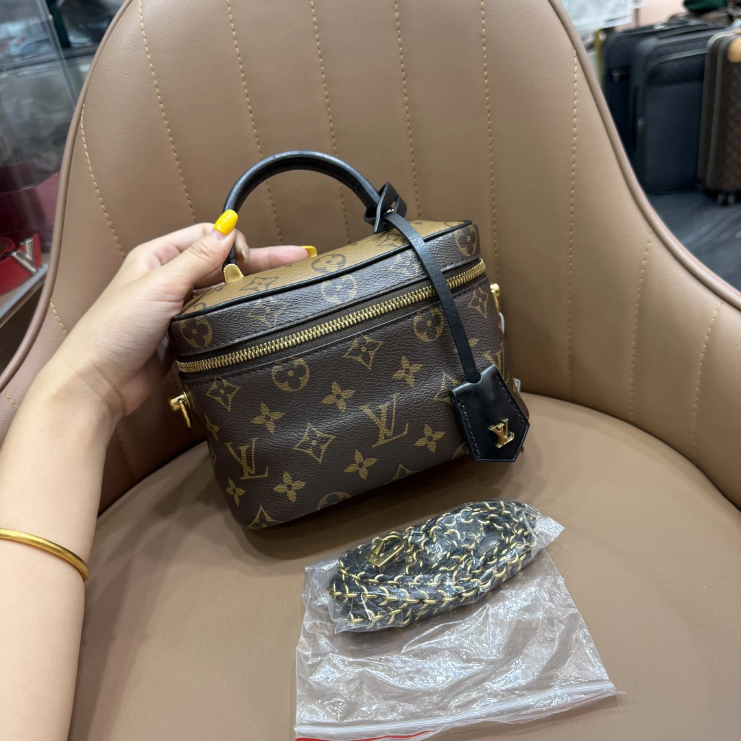 95新 LouisVuitton/路易威登 XSY/老花化妆包/手提单肩包