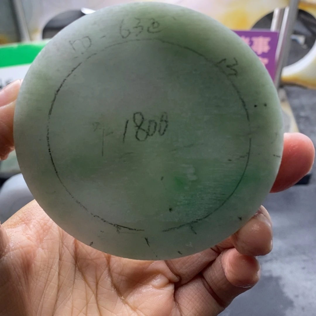 定制翡翠未镶嵌翡翠手镯