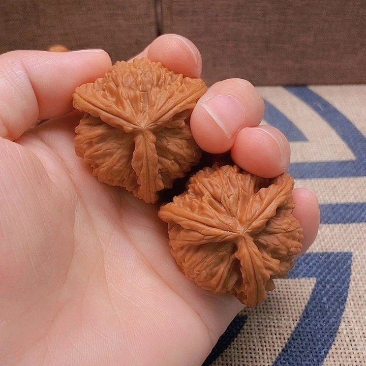 吊坠文玩核桃风三棱