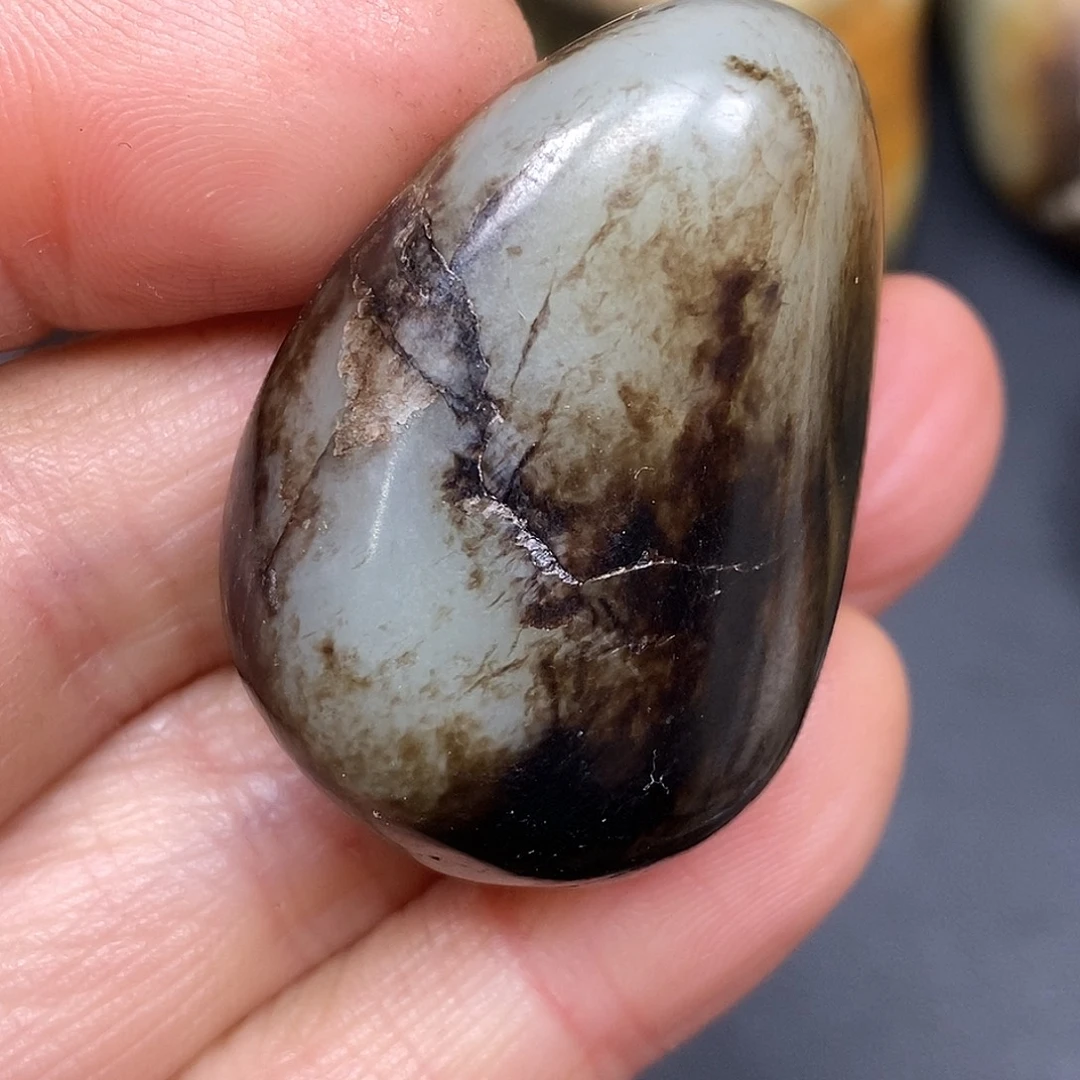 和田玉未镶嵌珠宝奇石