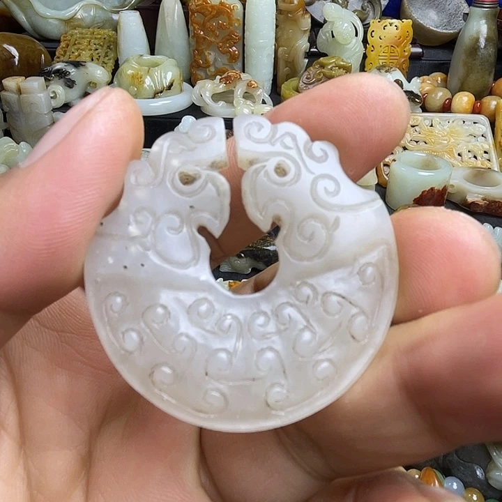 颈饰未镶嵌和田玉