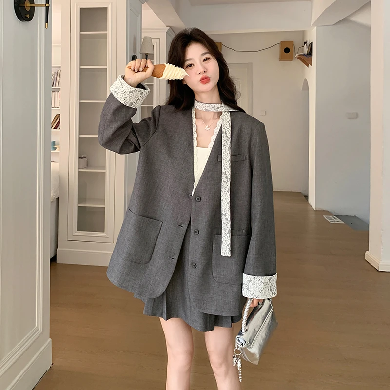 灰色韩版气质蕾丝拼接西装套装裙女2025春季新款百褶半身裙两件套